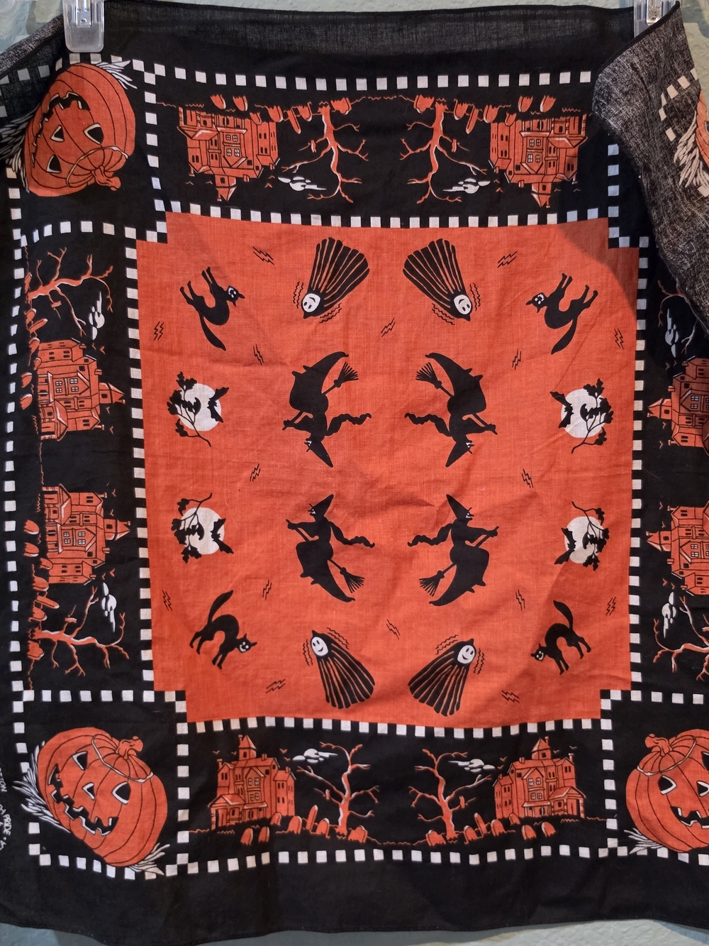 Vintage Black Orange Witch Pumpkin Halloween Cat Handkerchief Bandana Scarf 21"